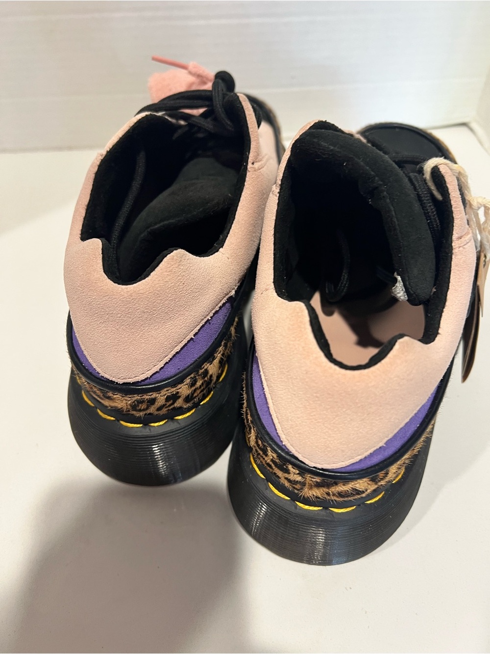 Dr. Martens Buzz 5-Eye powder pink suede With Leopard Print Women Size 7 - Picture 4 of 9